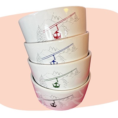 bols en faïence, Vagabonde France, décor montagne, télécabines colorées, vaisselle contemporaine, style chalet, esprit montagnard, design graphique, céramique émaillée, set de 4 pièces, décoration hivernale, art de la table, concept store, les filles les meufs, garrigues sainte Eulalie, uzes